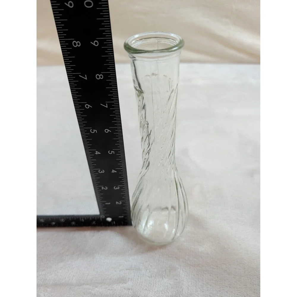 Vintage Clear Glass Spiral Bud Vase Ribbed Swirl Design 9 Inch Tall‎ Home Decor